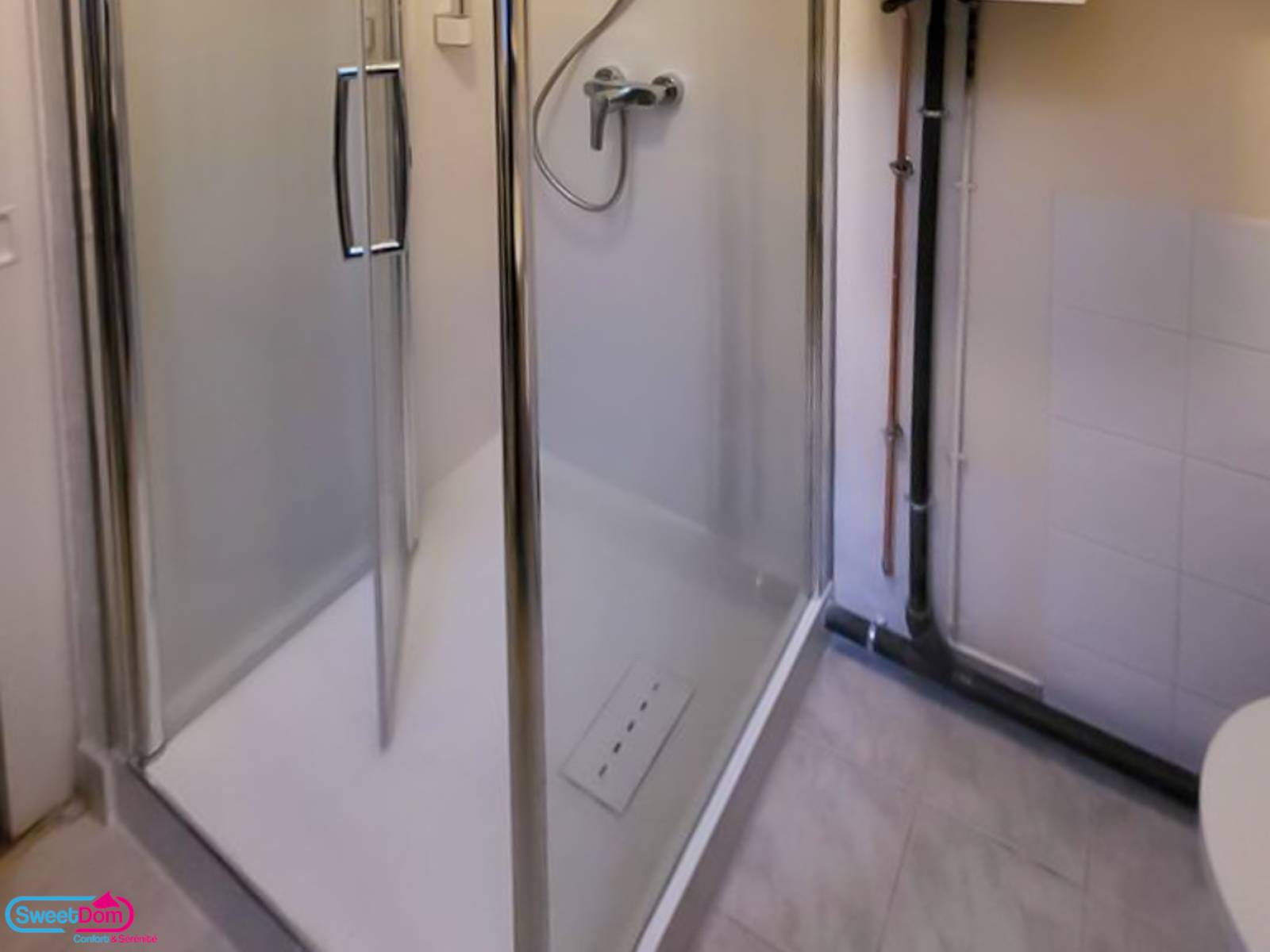 Changer la paroi de douche pour un passage plus large à Vincennes (94300)