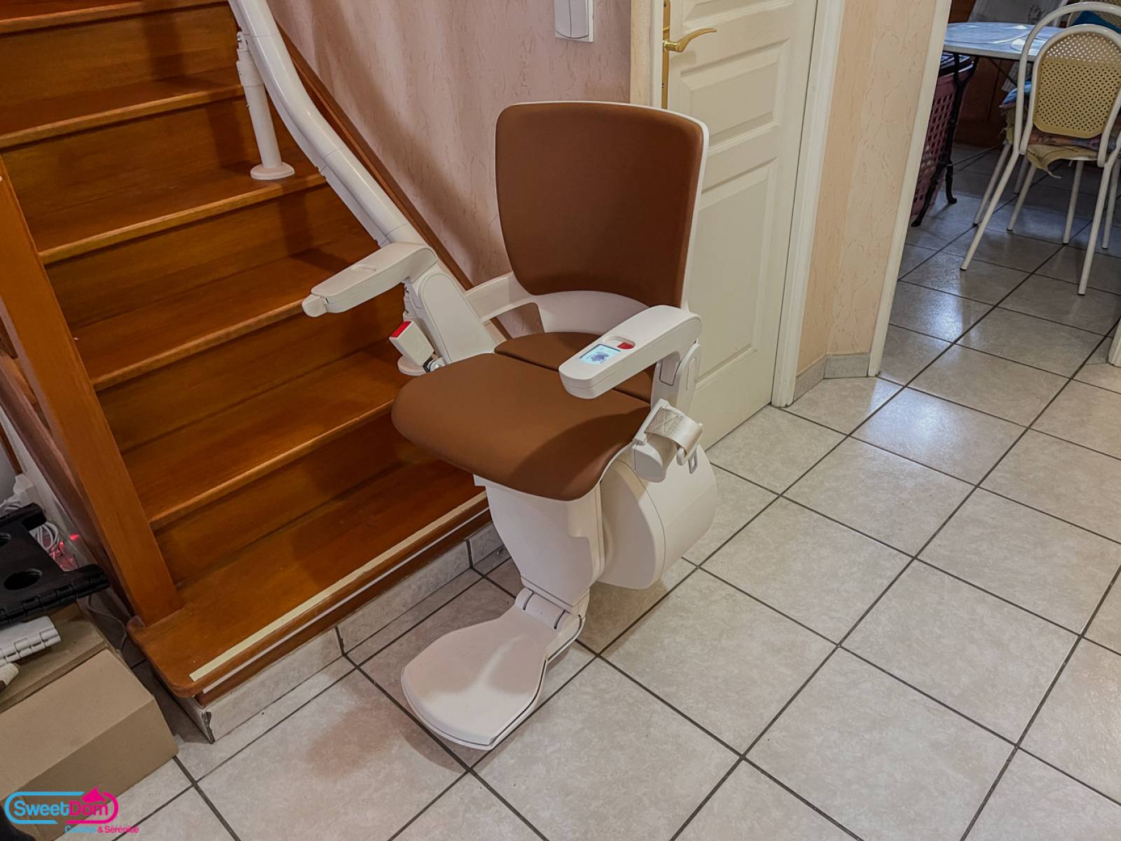 Trouver un professionnel pour installer un monte-escalier avec un écran de commande à Chevilly Larue (94550)
