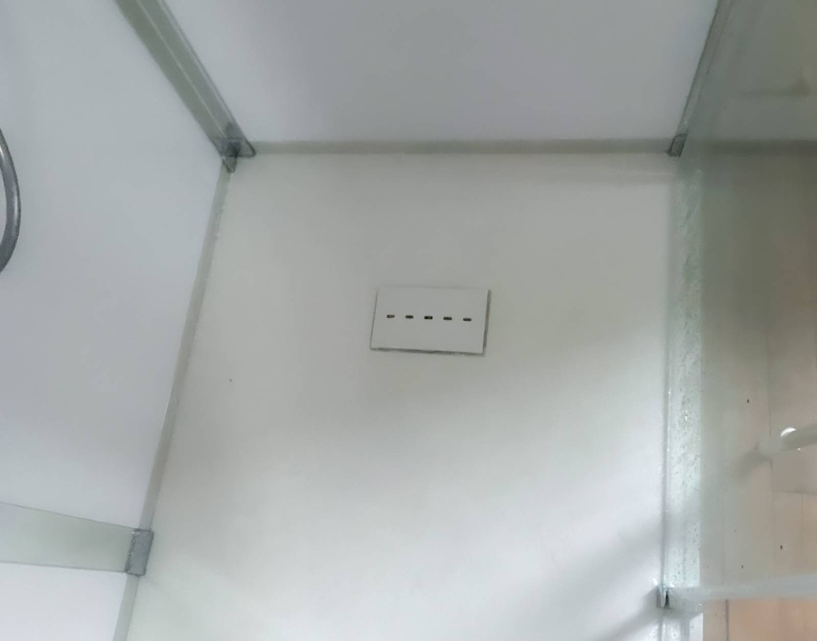 Équipements de la cabine de douche avec barres d'appui et mitigeur thermostatique (92036) 