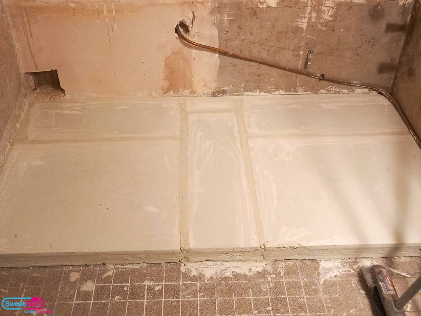 Créer un socle pour la nouvelle douche à Boulogne-Billancourt (92100)