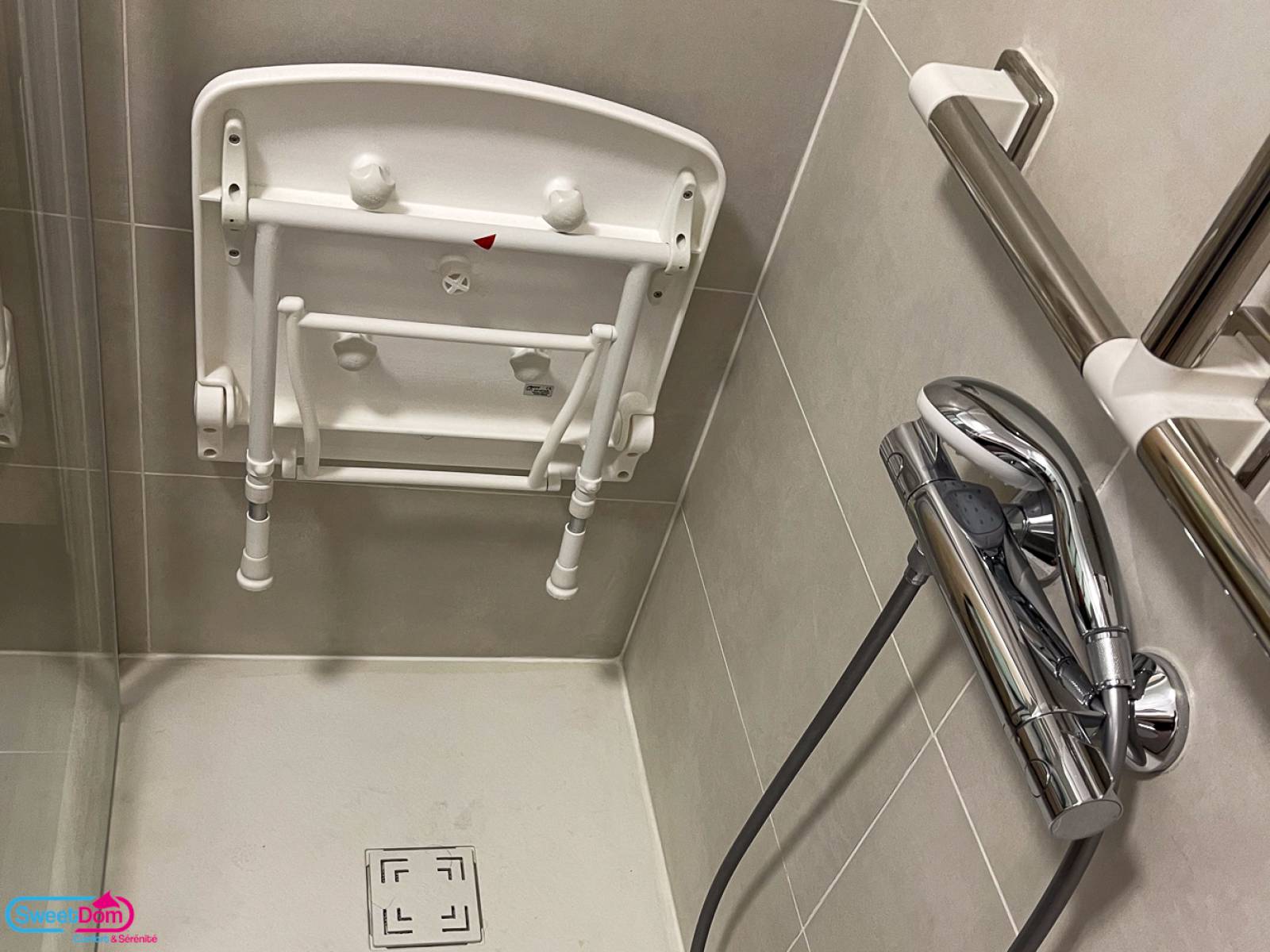 Installer un siège de douche à Paris 12ème arrondissement (75012)