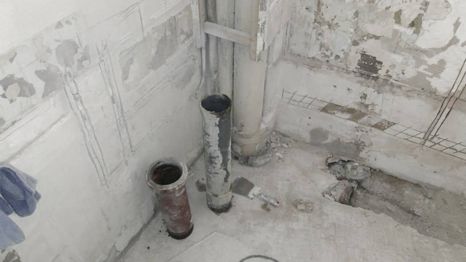 Salle de bains en chantier (75015)