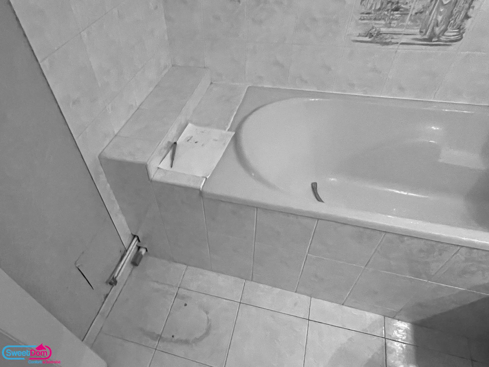 Risquer de glisser sur un carrelage sol brillant à Chevilly-Larue (94550)