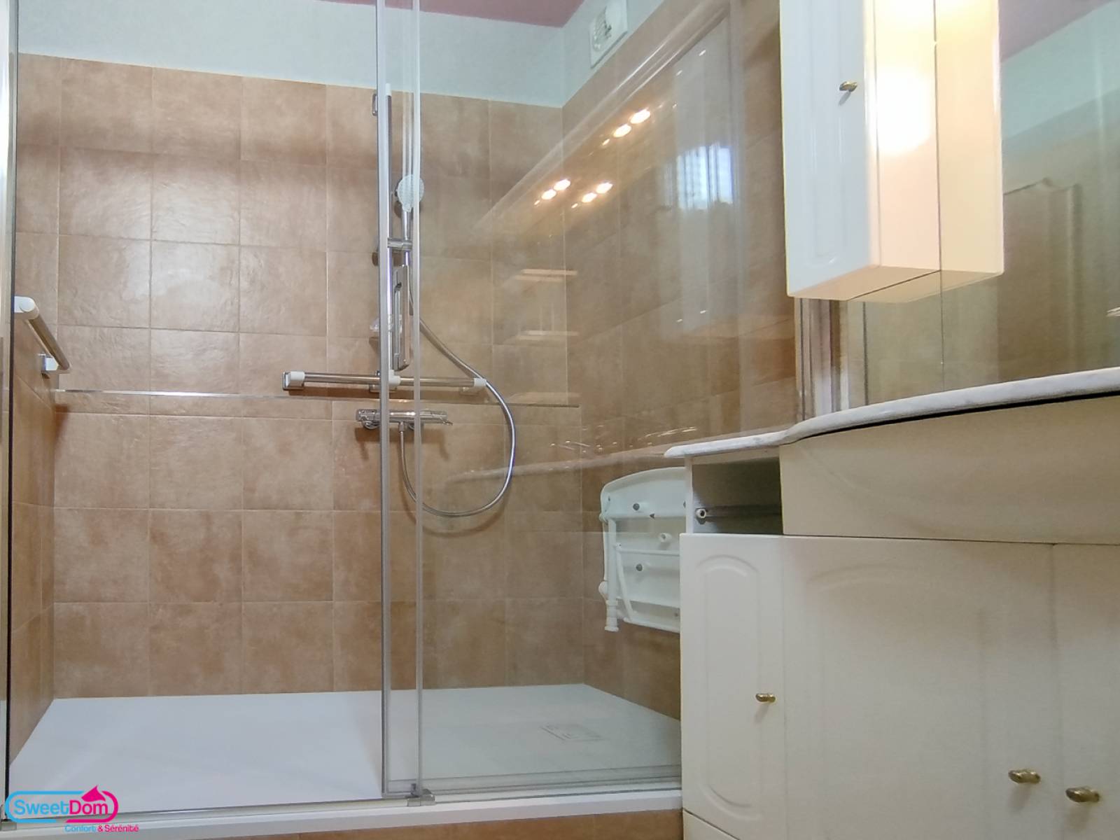 Refaire la salle de bains avec une douche adaptée à Chevilly-Larue (94550)