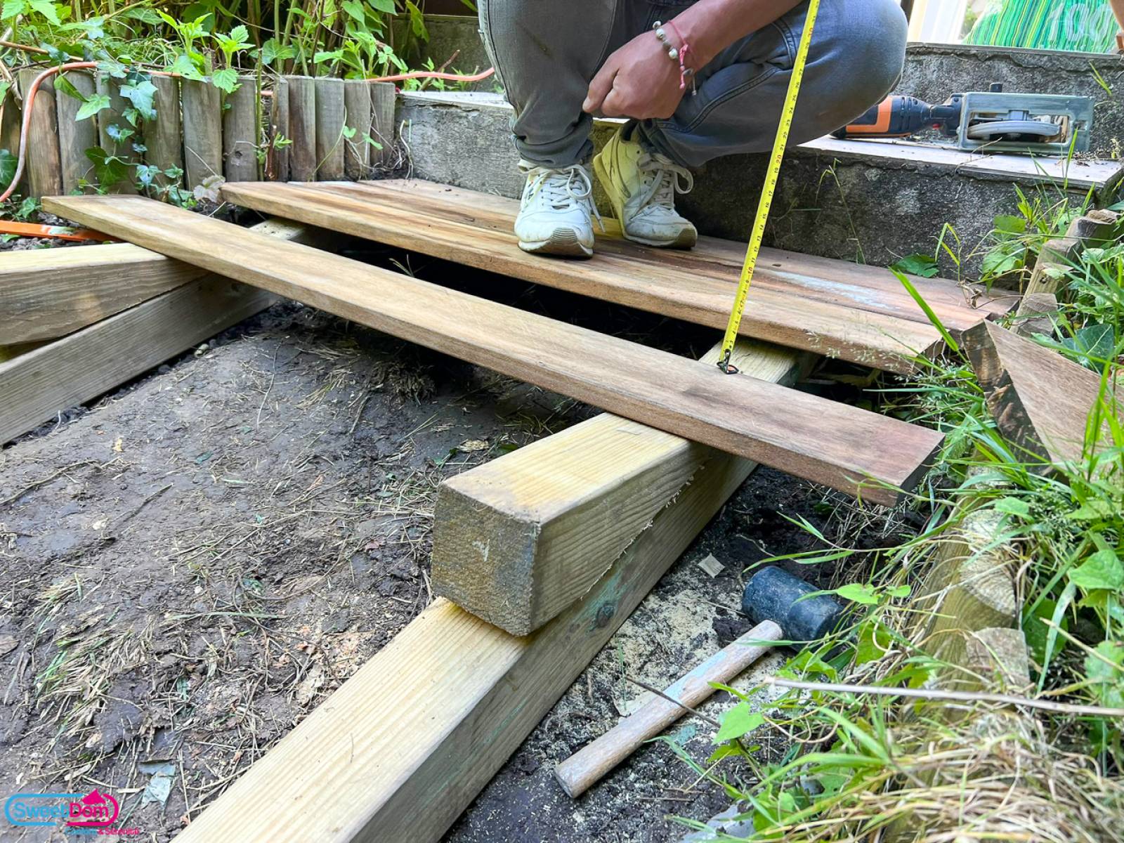 Prendre des mesures pour la création d'un escalier à Montrouge (92120)