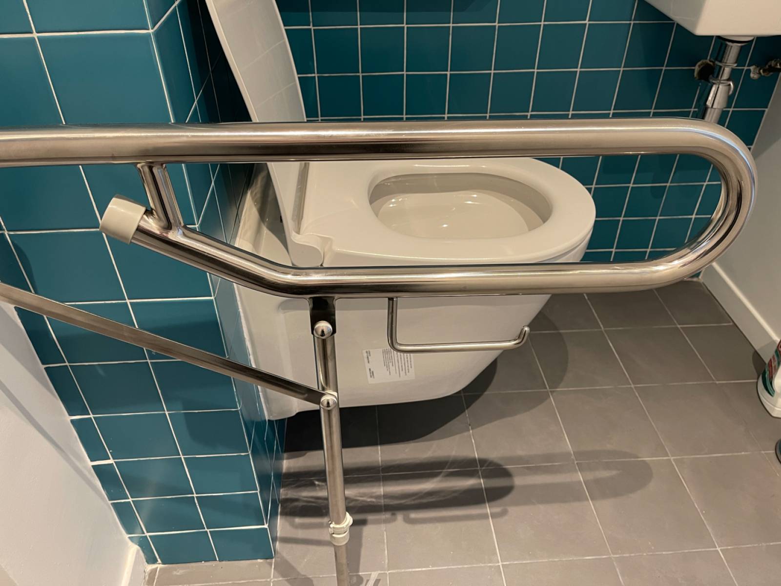 Barre d'appui rabattable pour WC (75015)