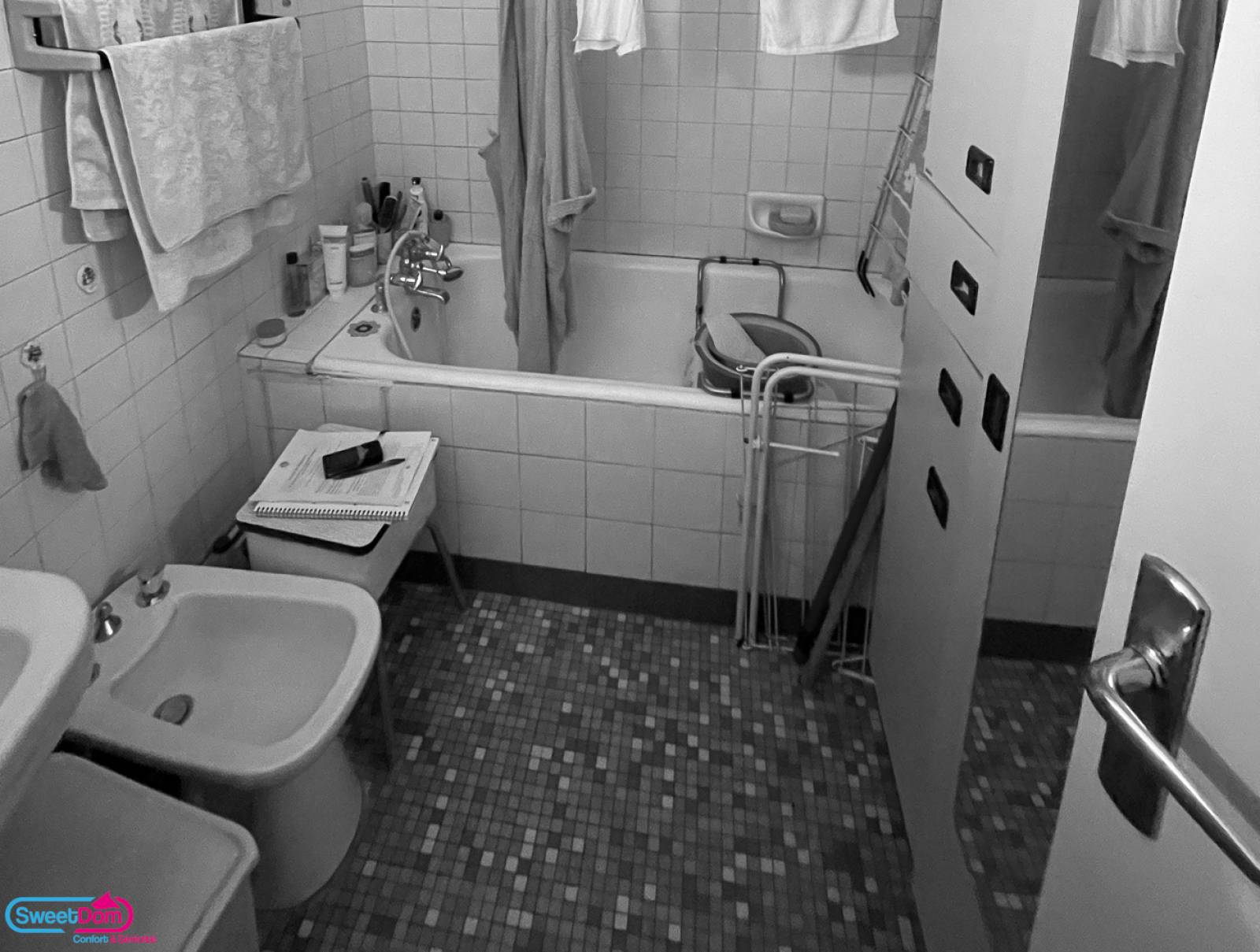 Enjamber la baignoire de sa salle de bains à Arcueil (94)