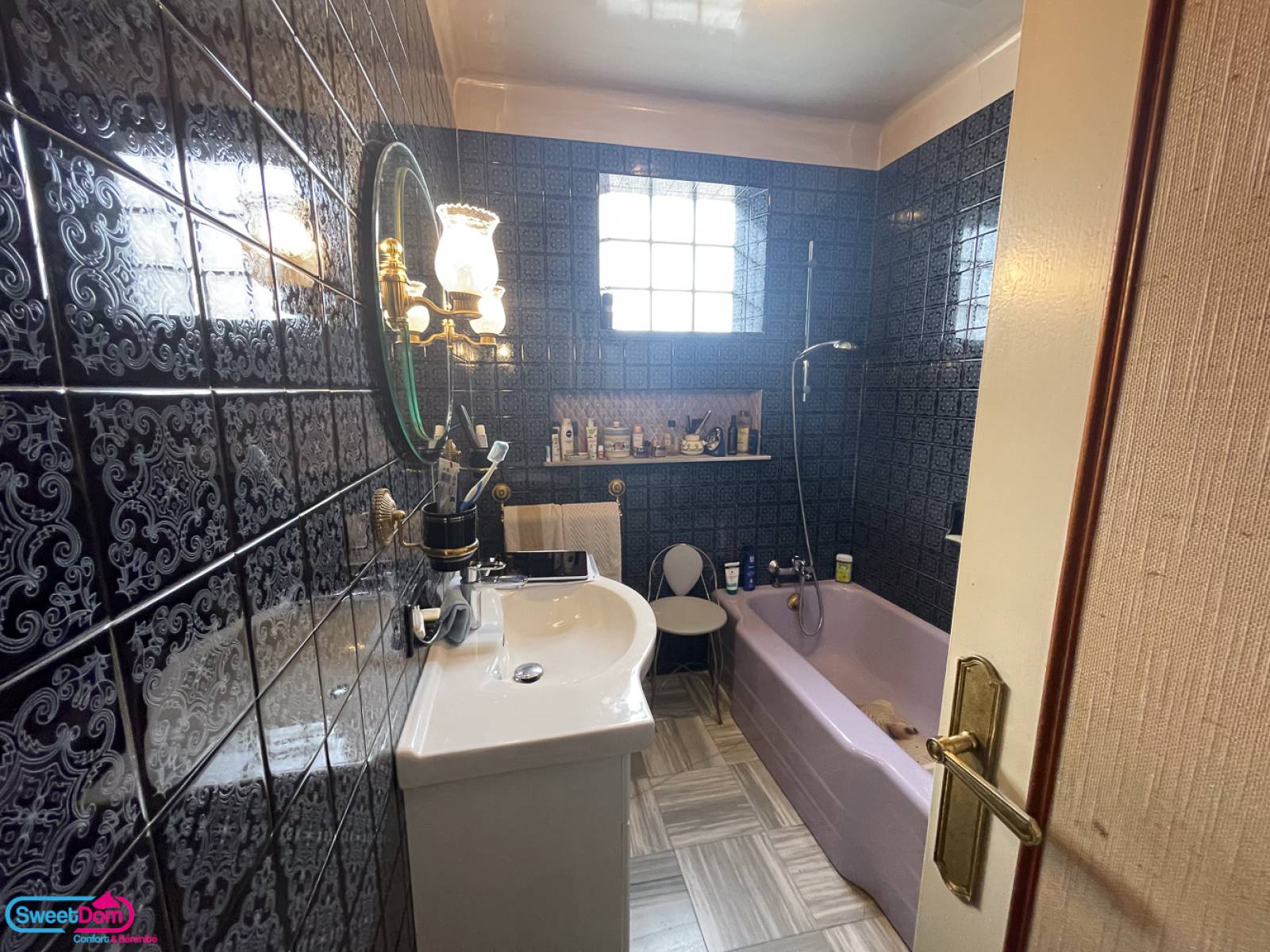 Réaliser des travaux dans sa salle de bains pour adapter la pièce à ses besoins