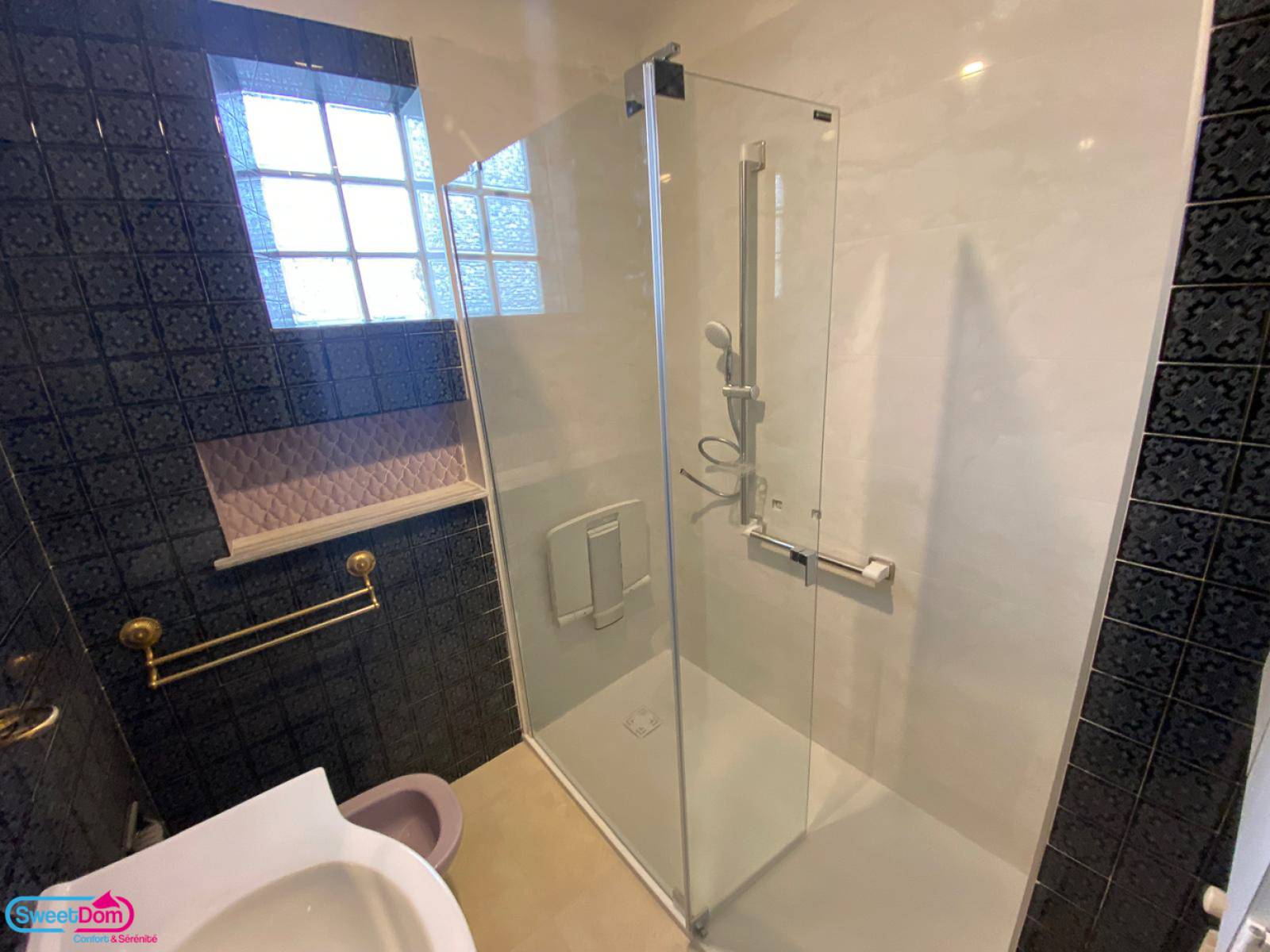 Remplacer la baignoire en douche bien équipé