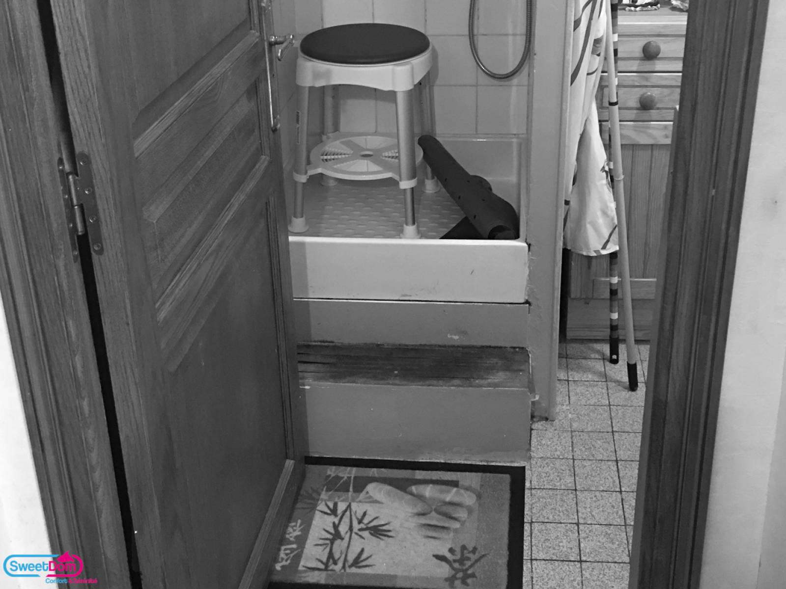 Avoir une douche peu accessible avec une marche d'accès à Joinville-le-Pont (94340)