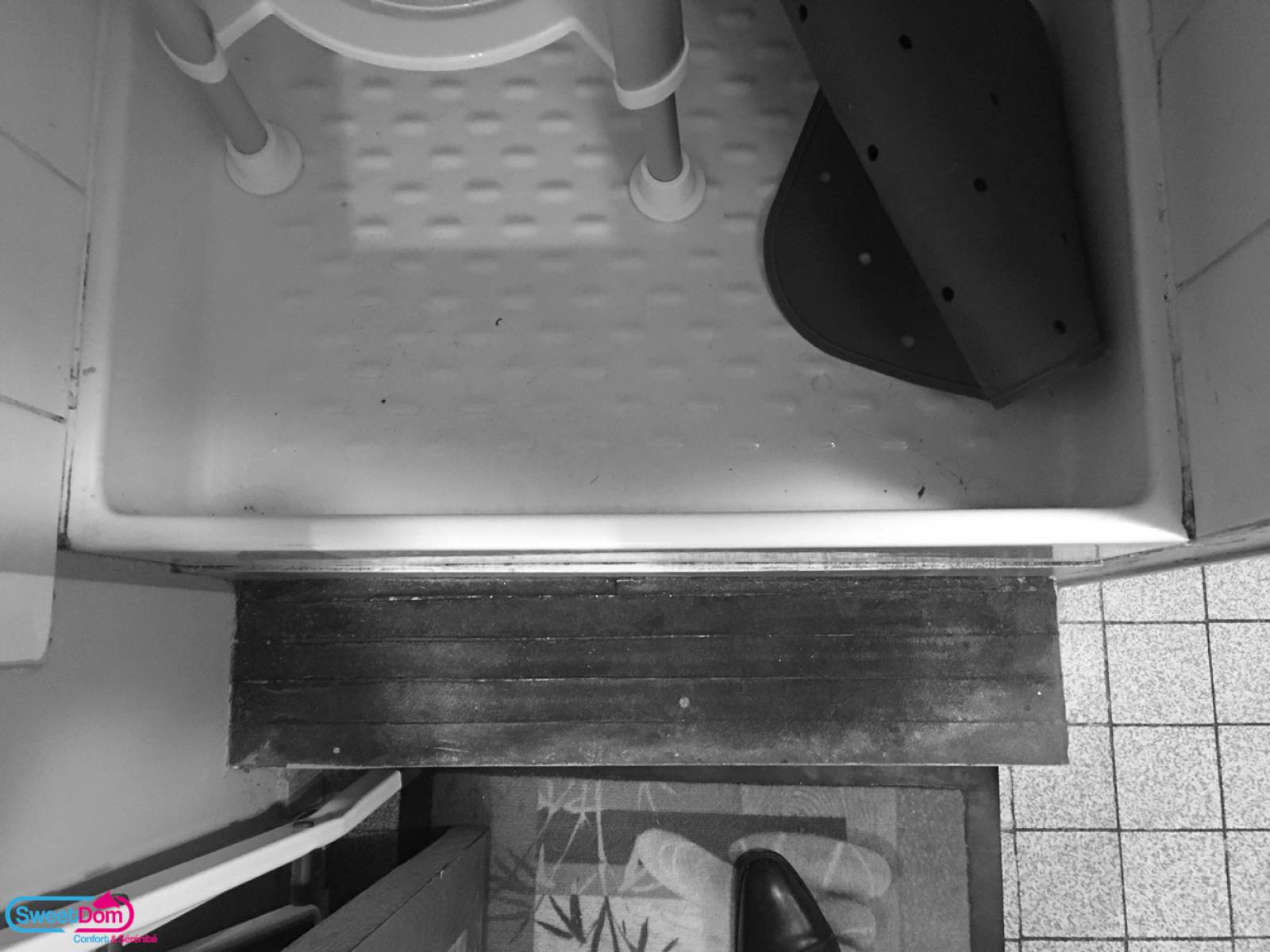 Adapter l'accès à la douche en installant des marches d'accès sur mesure à Joinville-le-Pont (94340)