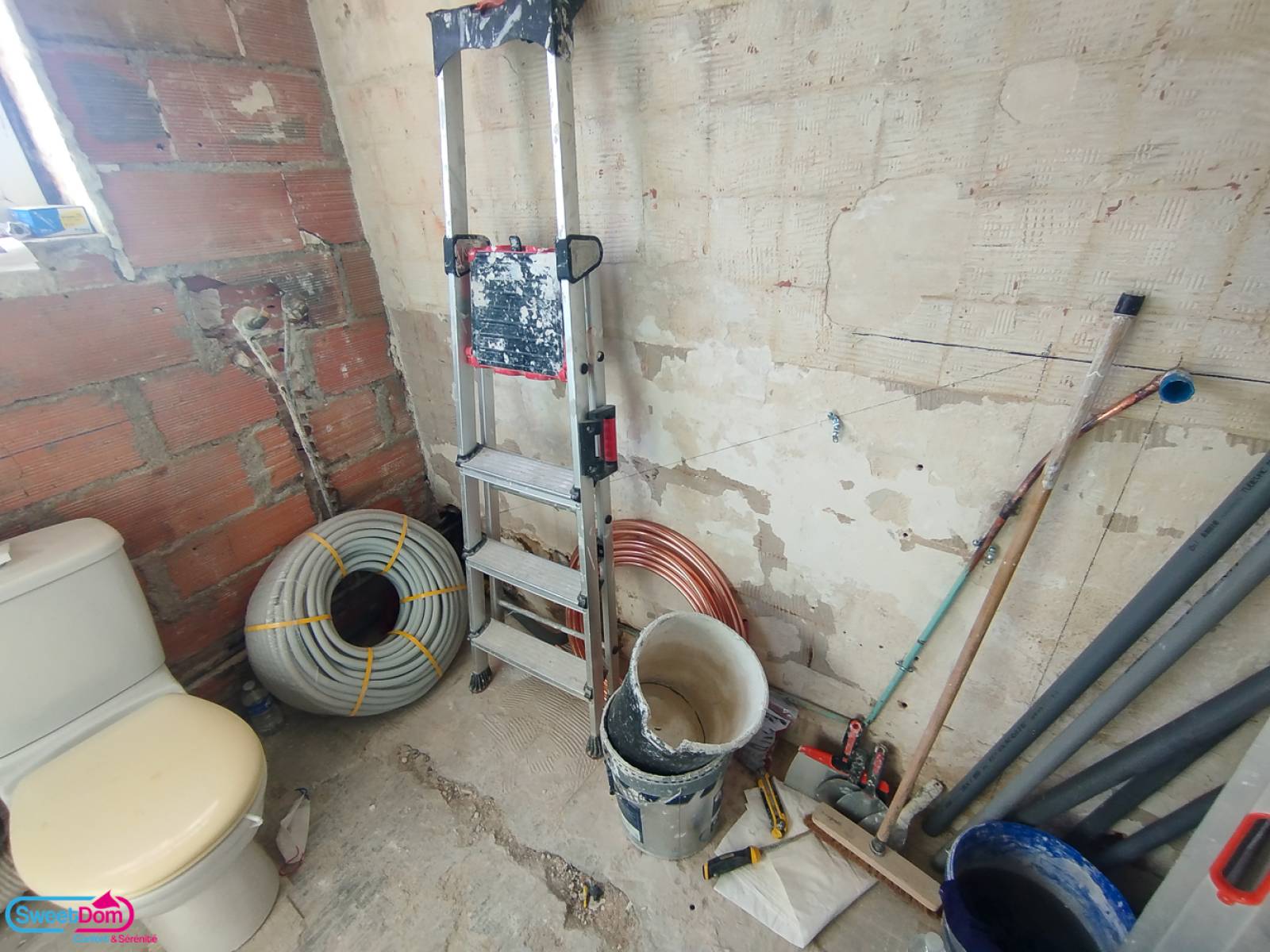 Déposer le carrelage de toute la pièce d'eau à Arcueil (94110)