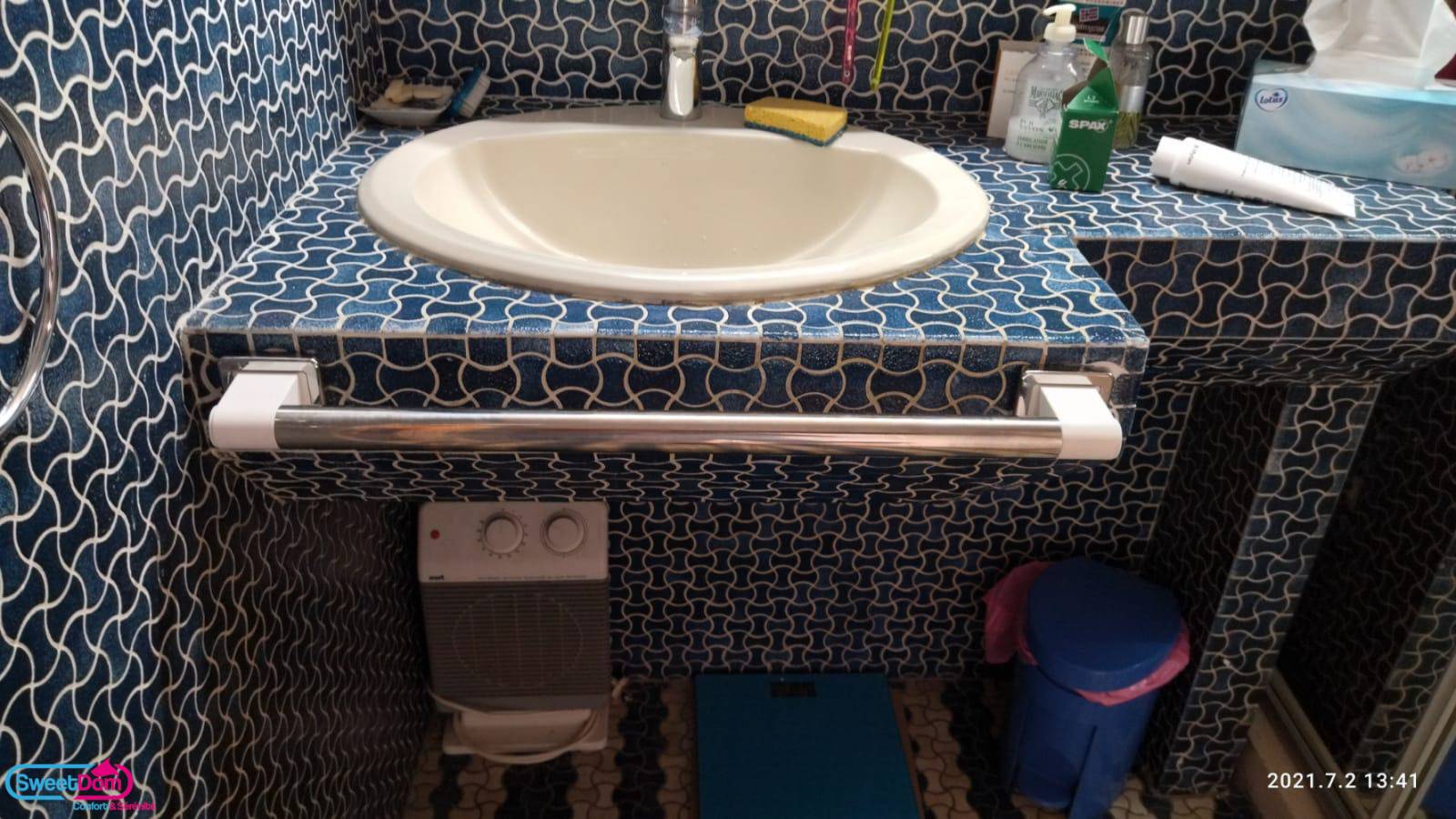 Barre d'appui pour sécuriser lavabo