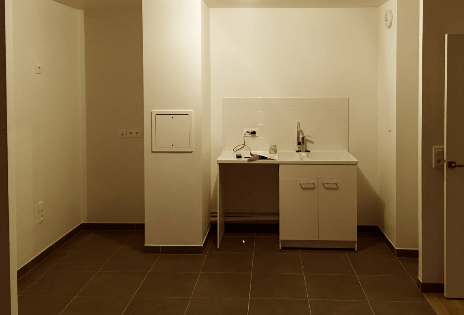 Ancienne cuisine peu équipée (75016) 