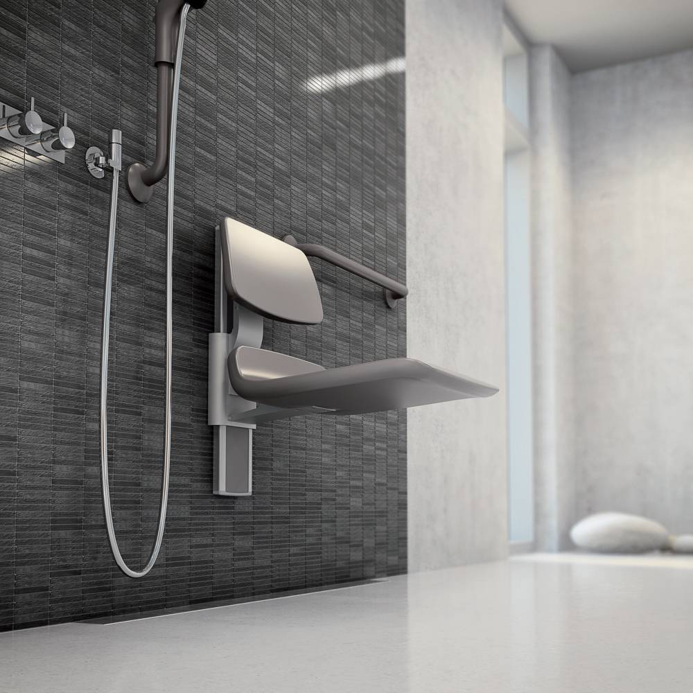 Siège de douche Pressalit relevable électriquement sans accoudoirs