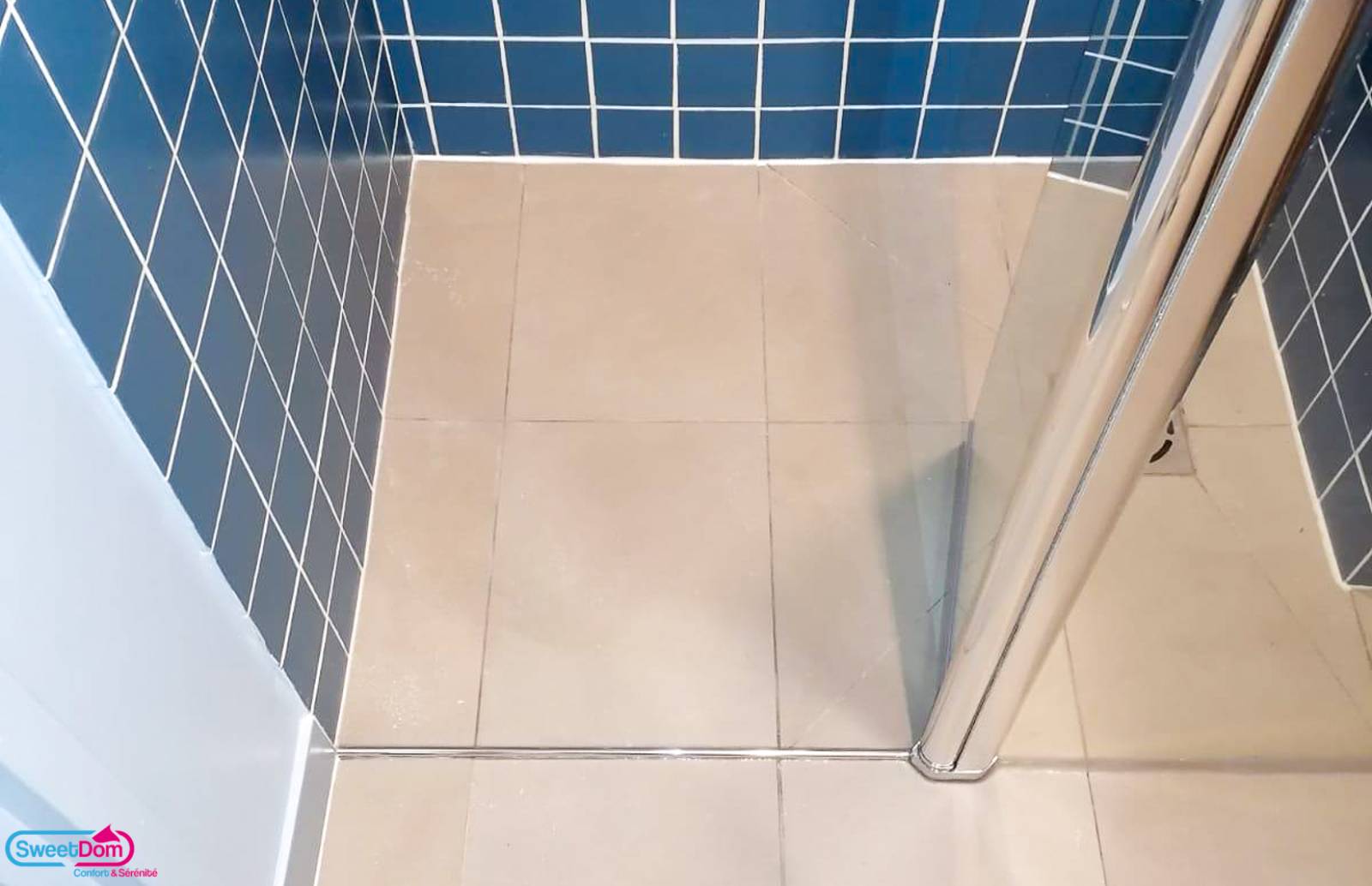 Avoir une douche à l'italienne dans sa salle d'eau avec une paroi à Boulogne-Billancourt (92)