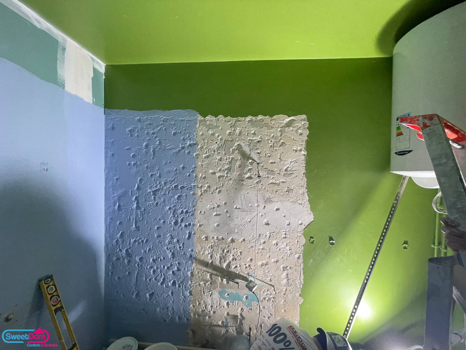 Réalisation de l'étanchéité dans la nouvelle salle d'eau à Montreuil (93100)