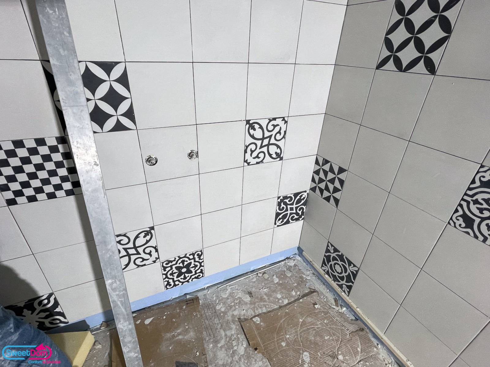 Finaliser le carrelage dans la nouvelle douche à Montreuil (93100)