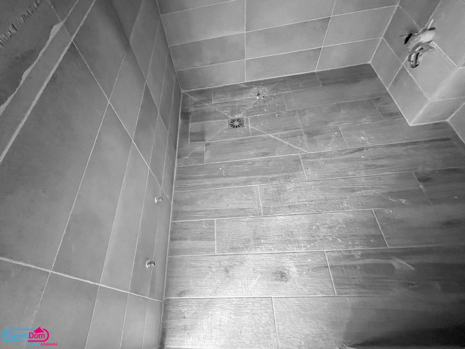 Compléter une douche à l'italienne avec un siège Pressalit à Vincennes (94300)