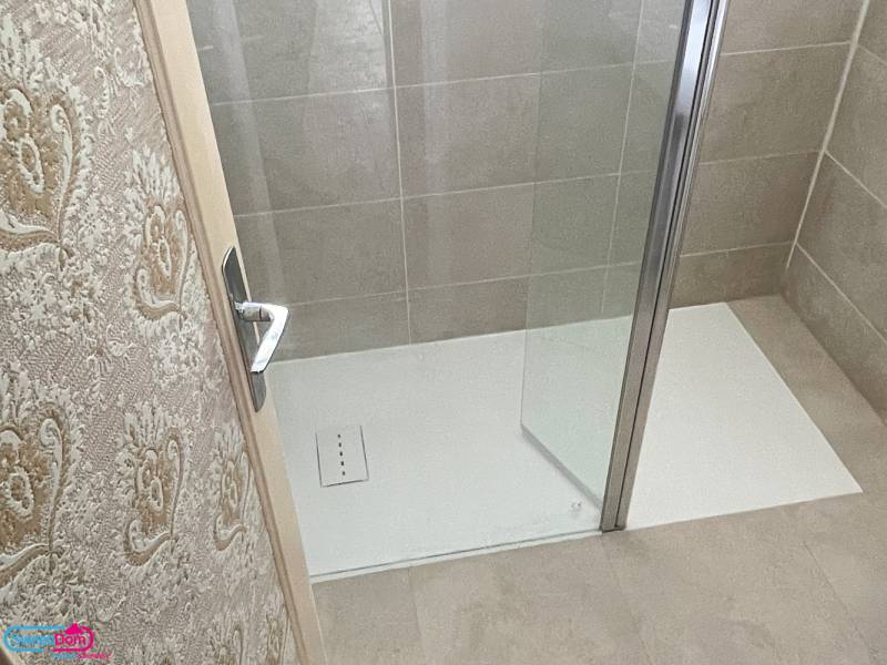 Installer un receveur de douche antidérapant dans sa salle de bain à Créteil (94000)  