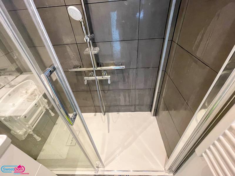 Création d'une salle d'eau de A à Z avec une douche à Arnouville (95)