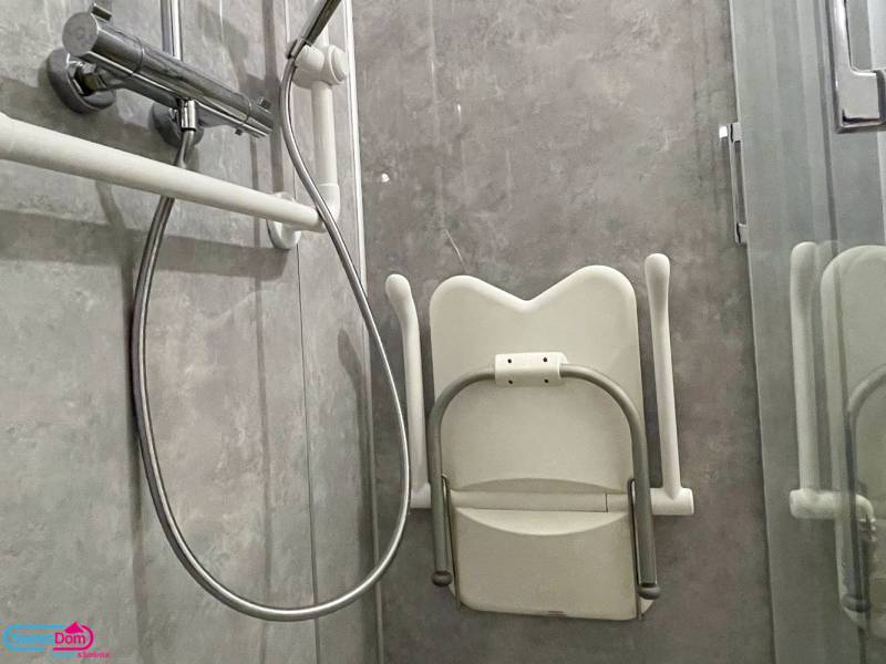 Installer un siège de douche à Créteil (94000)