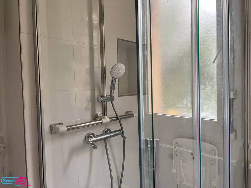 Trouver une entreprise pour installer une douche en angle au Plessis-Robinson (92350)