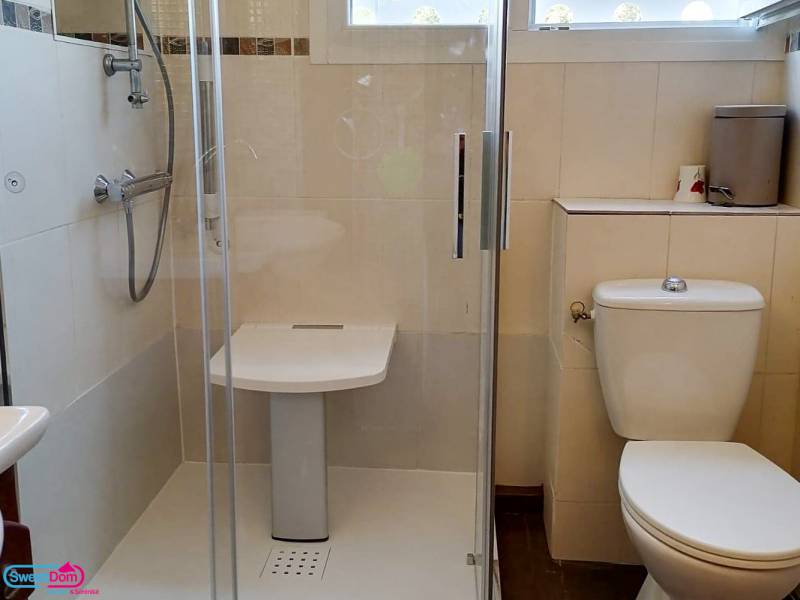 Installer une douche PMR équipée à Nanterre (92000)