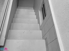 Poser une rambarde pour sécuriser l’accès à l’escalier à Versailles (78000)