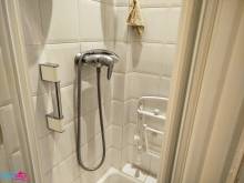 Adapter la douche existante afin qu'elle soit plus sécurisée à Paris (75020)