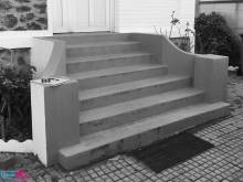 Accéder à sa maison en prenant un escalier pas sécurisé à Arnouville-lès-Gonesse (95400)