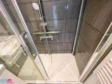 Création d'une salle d'eau de A à Z avec une douche à Arnouville (95)