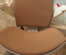 Vue de haut de l'assise du monte-escalier (78000) 