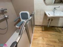 Utiliser un lavabo et un robinet ergonomiques dans sa salle d'eau à Choisy-le-Roi (94)