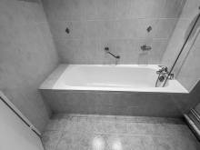 Remplacer la baignoire par une grande douche sur mesure d'1,80 m de longueur à Saint-Cloud (92210)