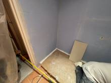 Réalisation de l'étanchéité dans la douche avant la pose du carrelage à Saint-Cloud (92210)