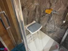 AKW : Panneaux muraux, paroi LevelBest et siège série 2000