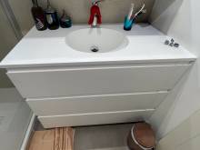 Meuble vasque sur mesure avec une vasque arrondi à Saint-Cloud (92210)