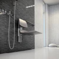 Siège de douche Pressalit relevable électriquement sans accoudoirs