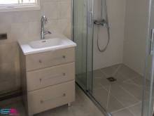 Donner un nouveau style à sa salle de bains en installant une douche à Lognes (77185)